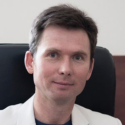 Dr Piotr Godek